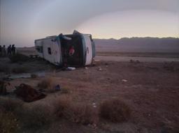 واژگونی اتوبوس مسافربری در کمربندی یزد ۱۳ زخمی بر جای گذاشت