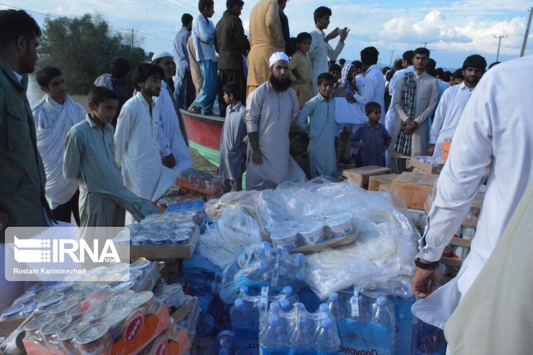 ارسال اقلام مورد نیاز به سیستان و بلوچستان توسط سپاه و ارتش