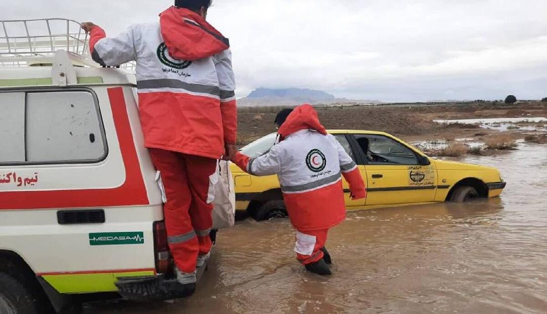 هفت نفر از سیلاب رودخانه‌های خراسان جنوبی نجات یافتند