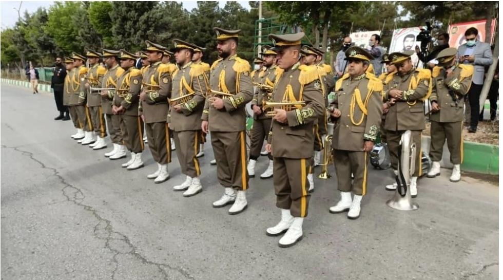 آغاز رژه روز ارتش در کرمانشاه به‌صورت پیاده و موتوری