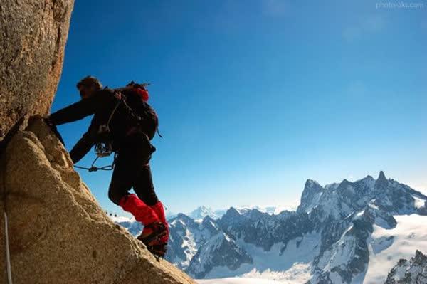 نجات 2 کوهنورد مفقودی در ارتفاعات دره‌جرمی ارومیه